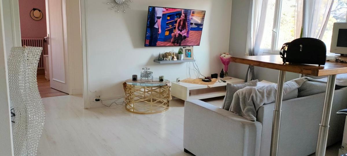 Chambre d'hôtes à louer proche Geneve Parking Gratuit privé - Housity