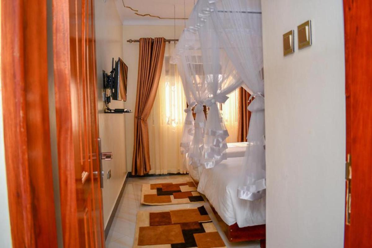 Lovely 2 Bed Apartment in Entebbe - Housity