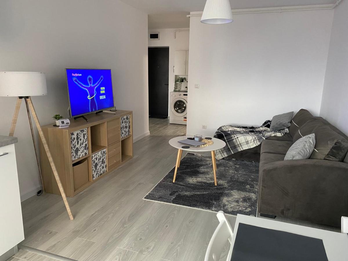 Zian Flat - Housity