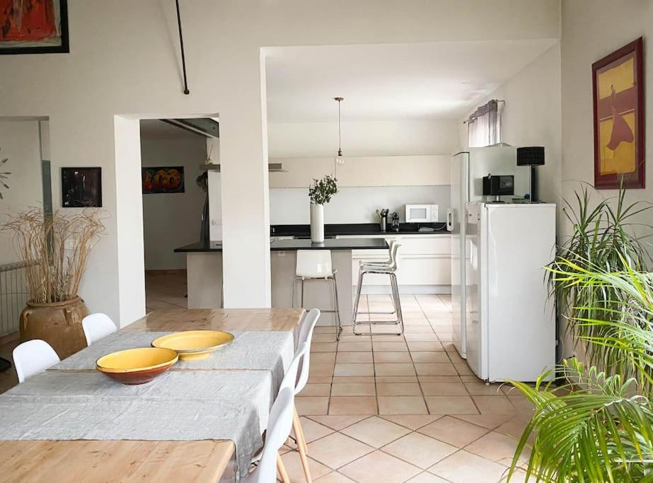 Belle maison provençale au pied du Mont Ventoux - Housity
