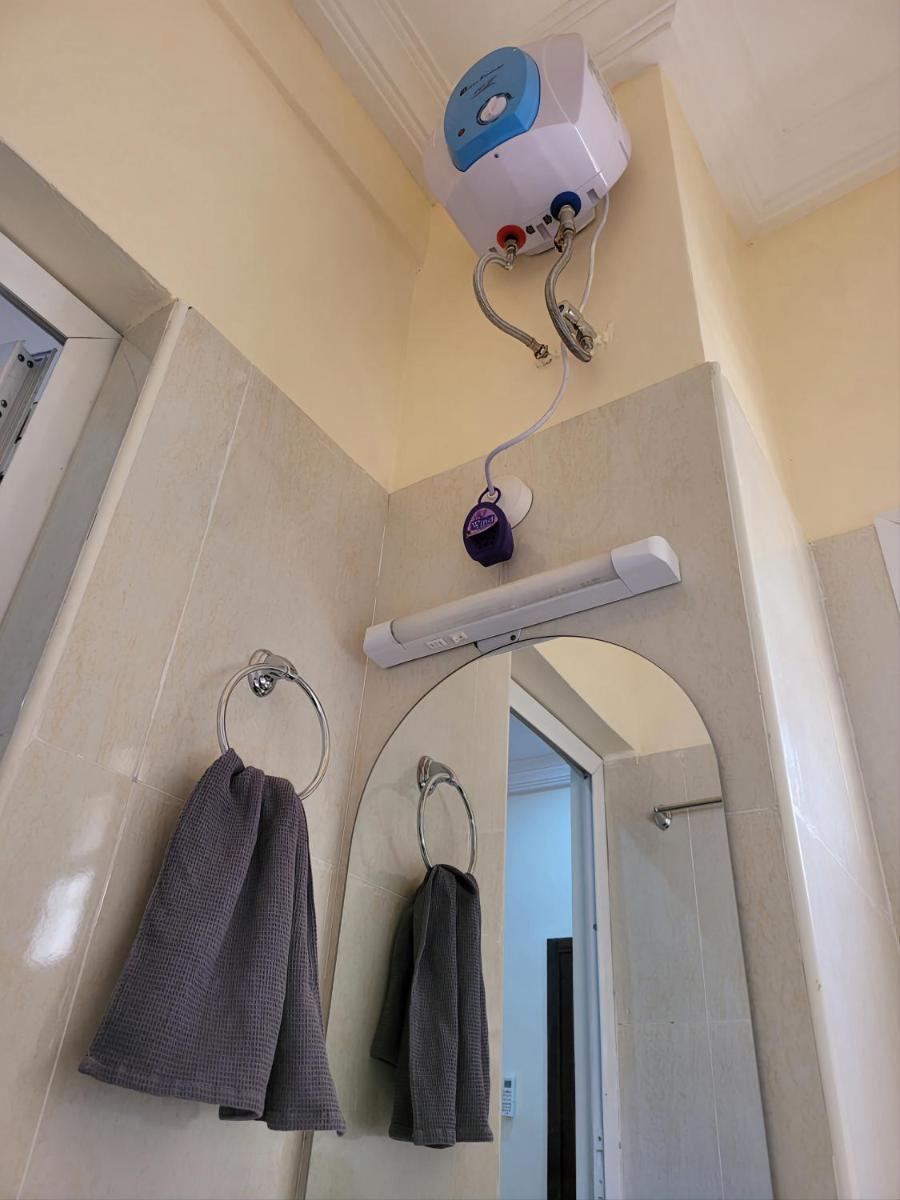 BDA APARTMENT - Wi-Fi, Netflix, PlayStation 4, Kitchen, Supermarket, Pharmacy & Laundry - Housity