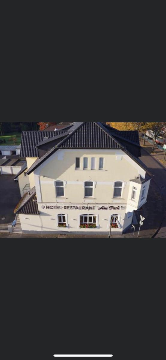Hotel Restaurant Am Park - Housity