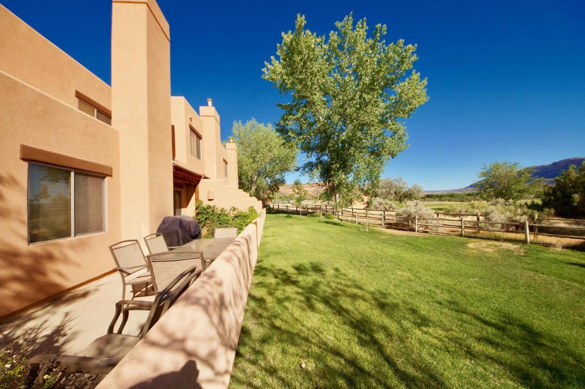 Castle View #3368 - Housity