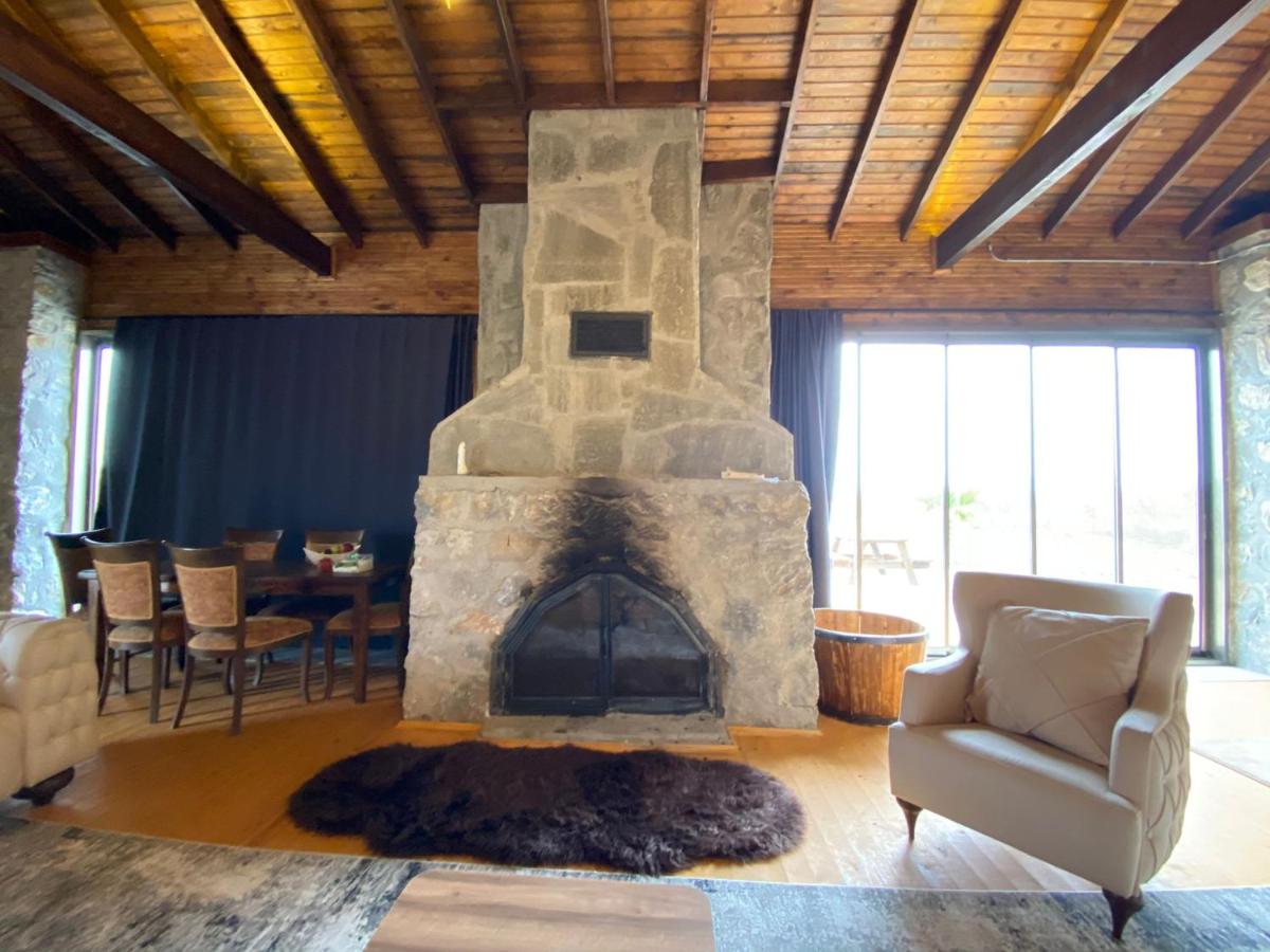 Lovely and Cozy Stone House with Hammam and Fireplace in Iznik, Bursa - Housity