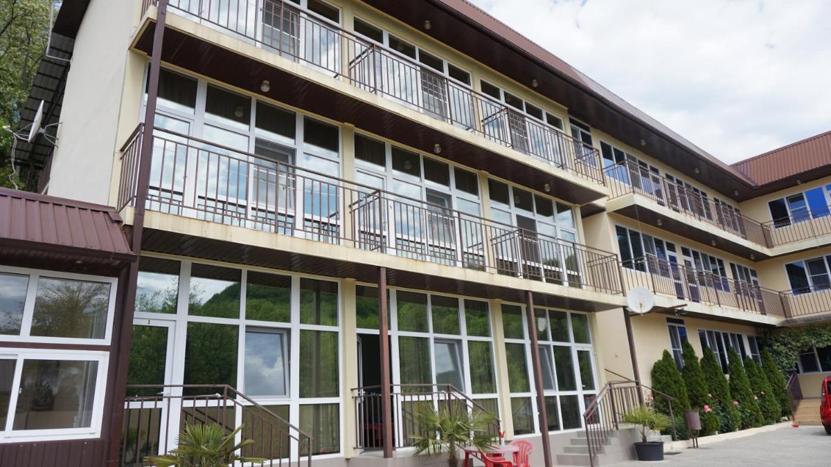 Podkova Hotel - Housity