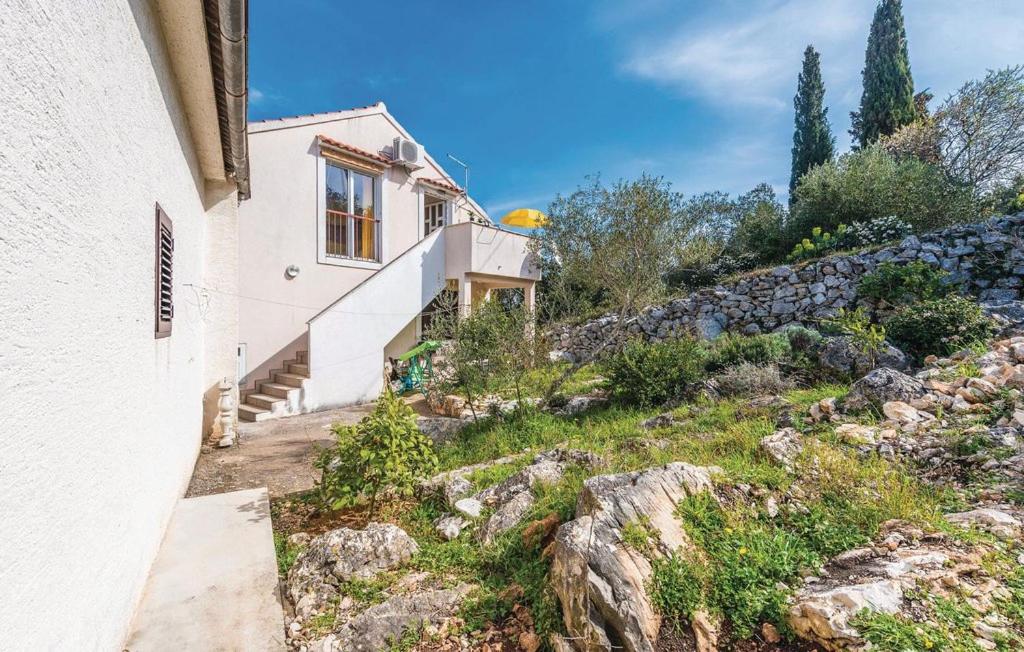 Apartman Ivan Kali - Housity