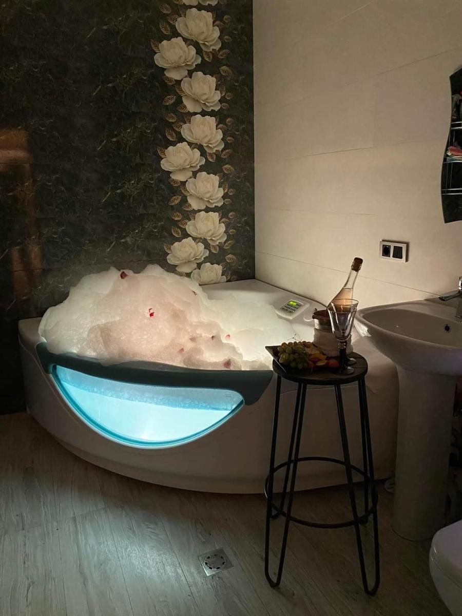 Guest House VELVET - Housity