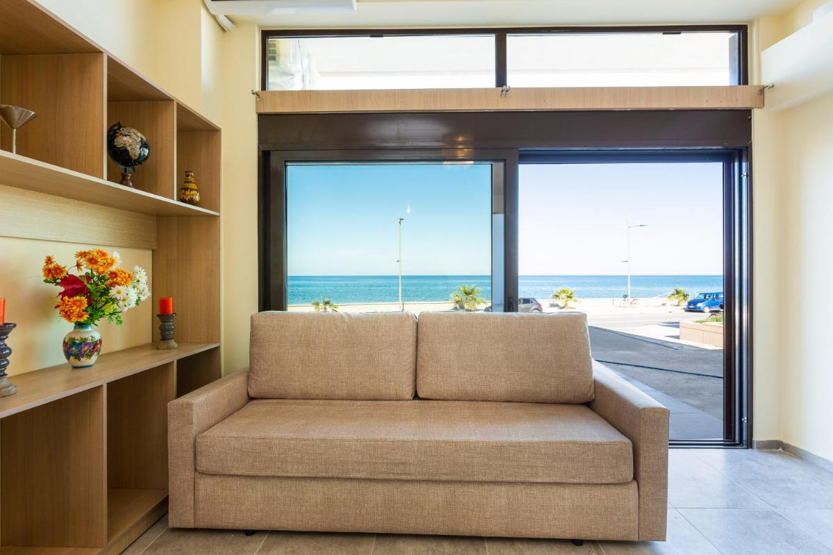ONE - Beachfront Apartment - Housity