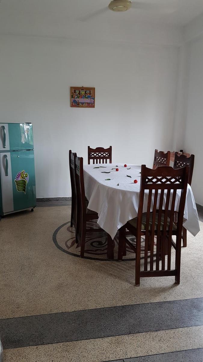 Geesh Residence - Housity