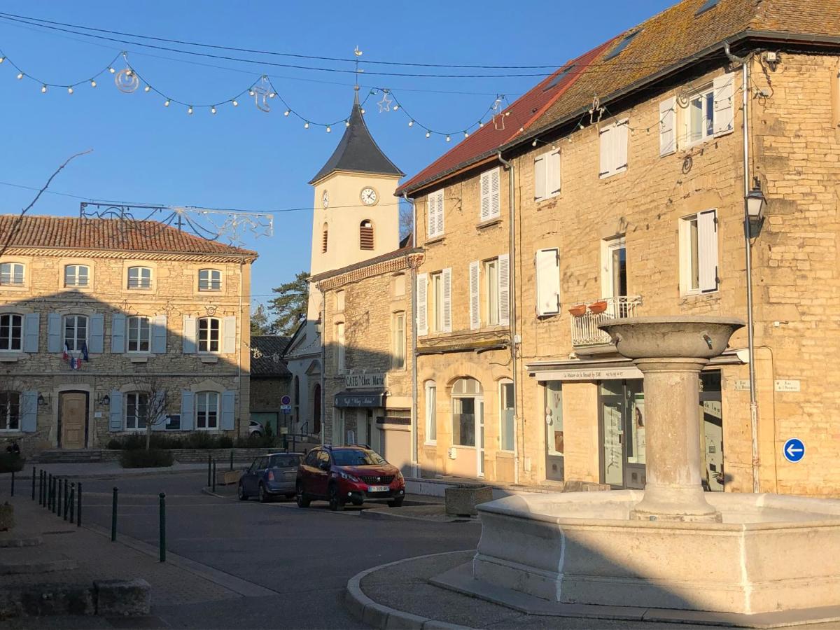 Cocoon Room (Balnéo) prox. Golf/ Bourgoin/Aéroport - Housity