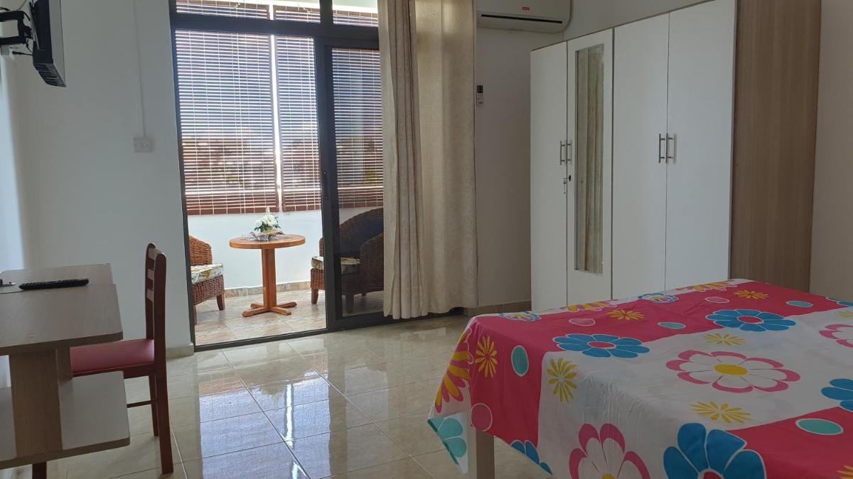 johnny's studio - Housity