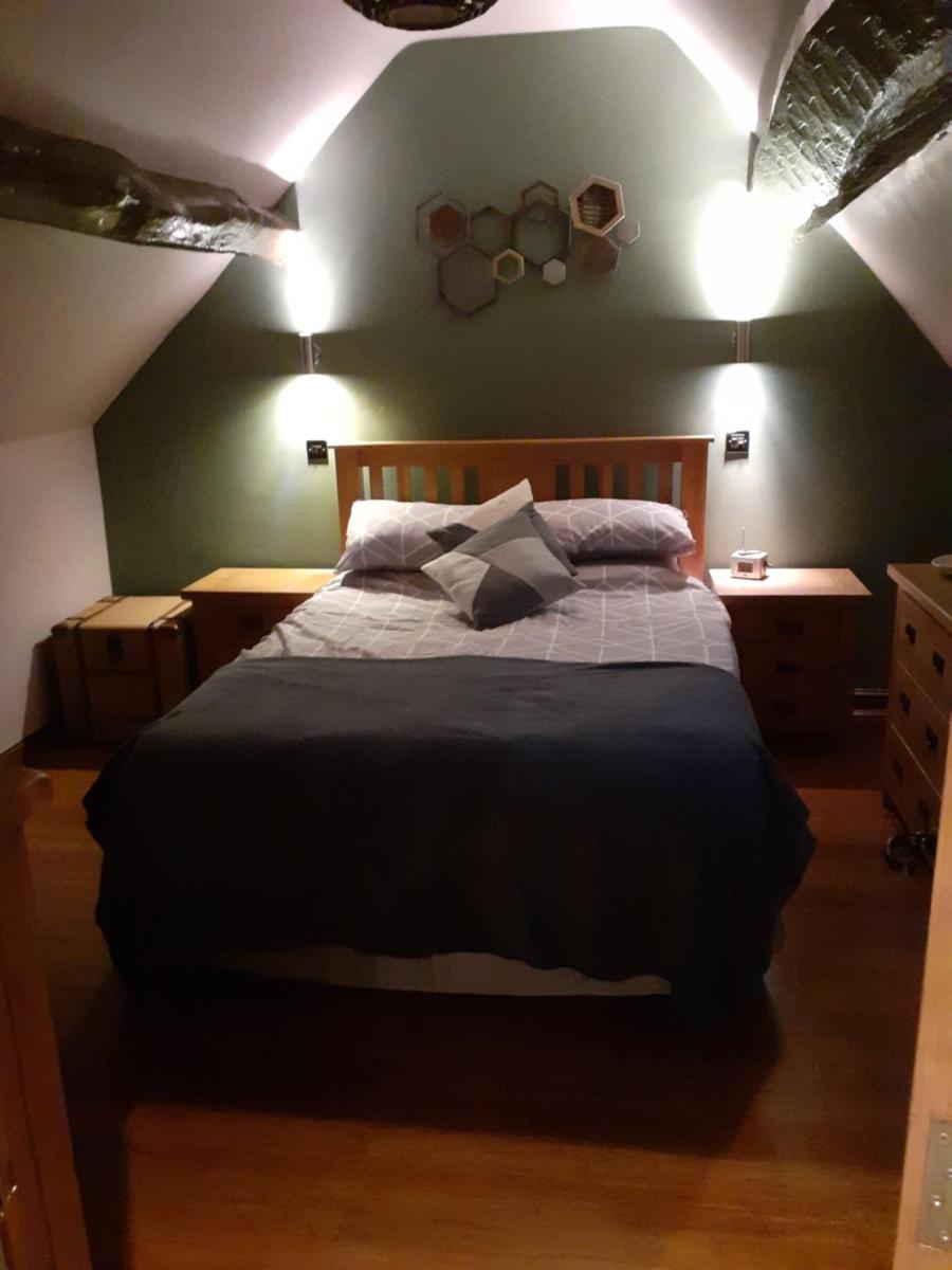 Riverside 2 bed apartment Bewdley Worcestershire - Housity