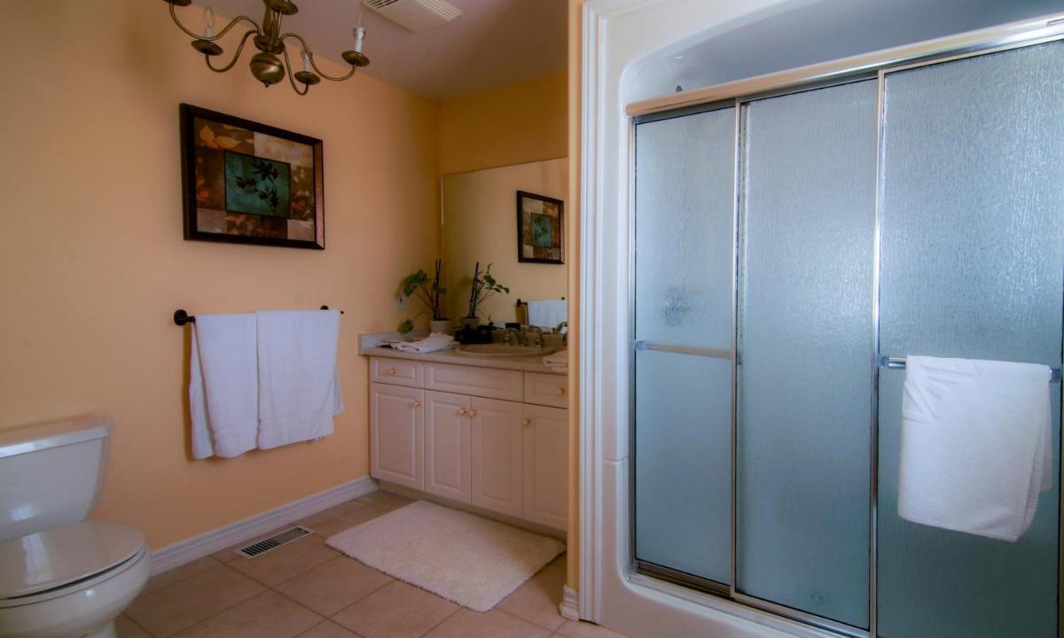 In Elegance - Housity