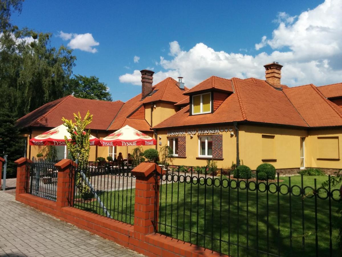 Pensjonat Nad Jeziorem - Housity
