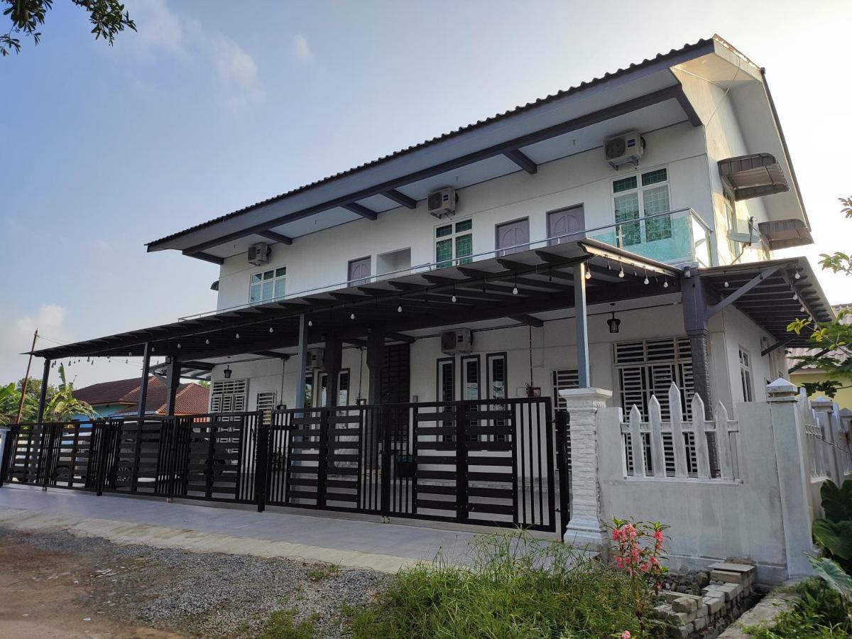 Kayangan Inn - Housity