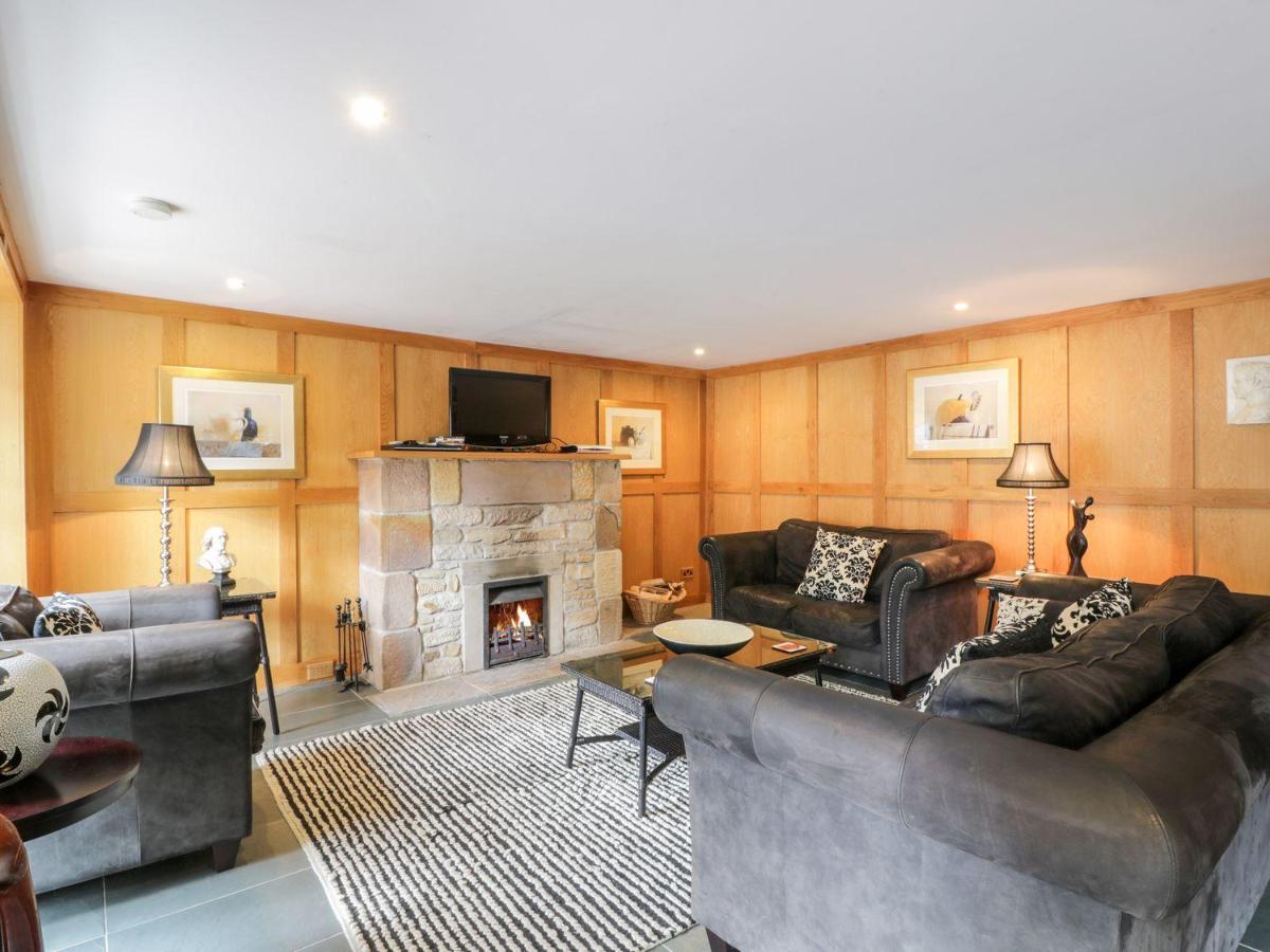 Cloncaird Castle Estate Cottages - Housity