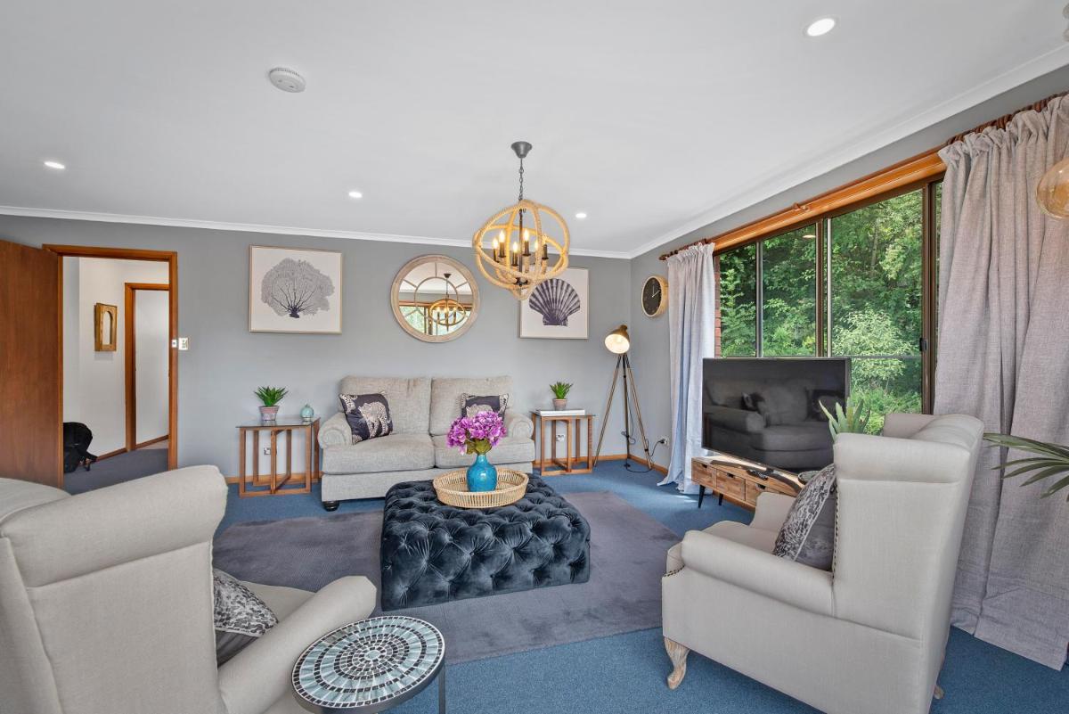 Suitetrails - SOHO Vibes on Davey - 2 Bedroom Unit Hobart - Free Parking - Free WIFI