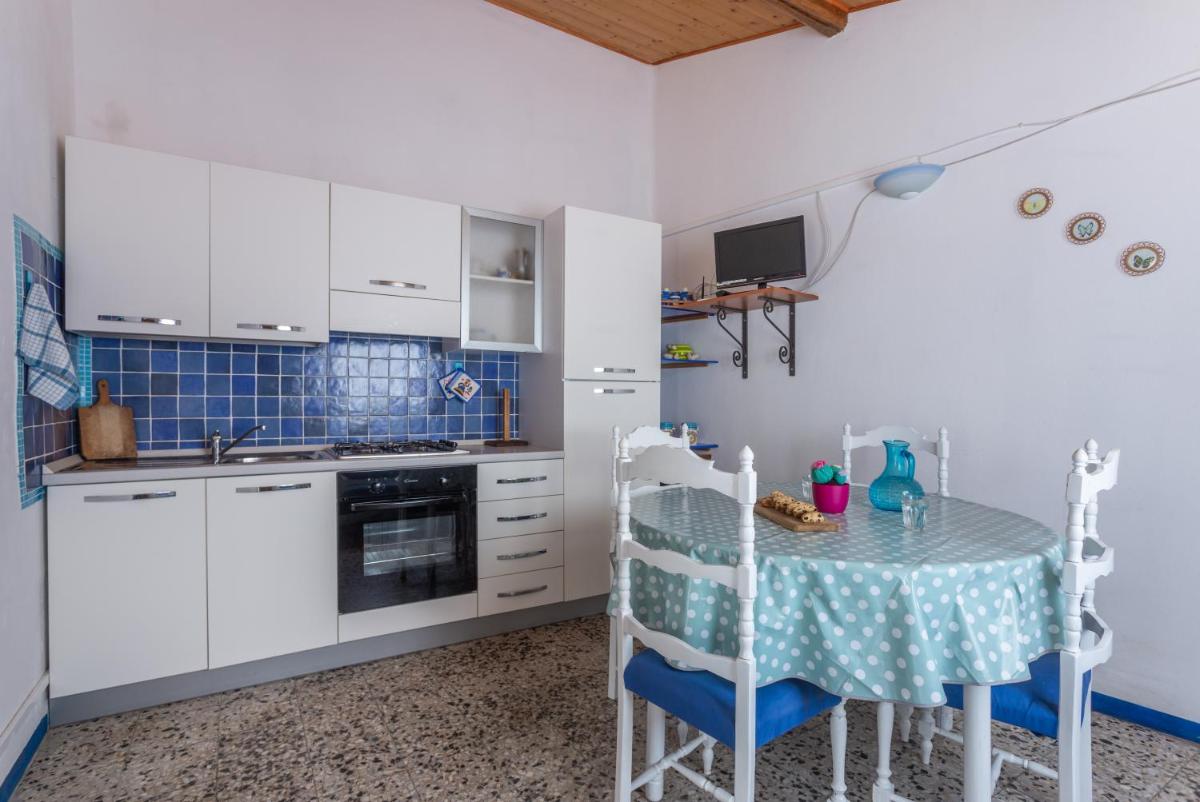 La Casetta - Sea And Mountain - Housity