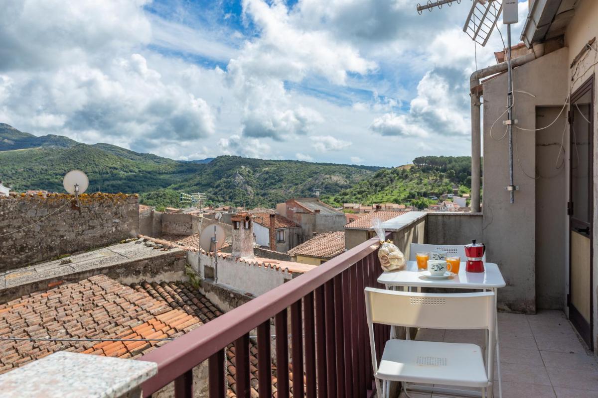 La Casetta - Sea And Mountain - Housity