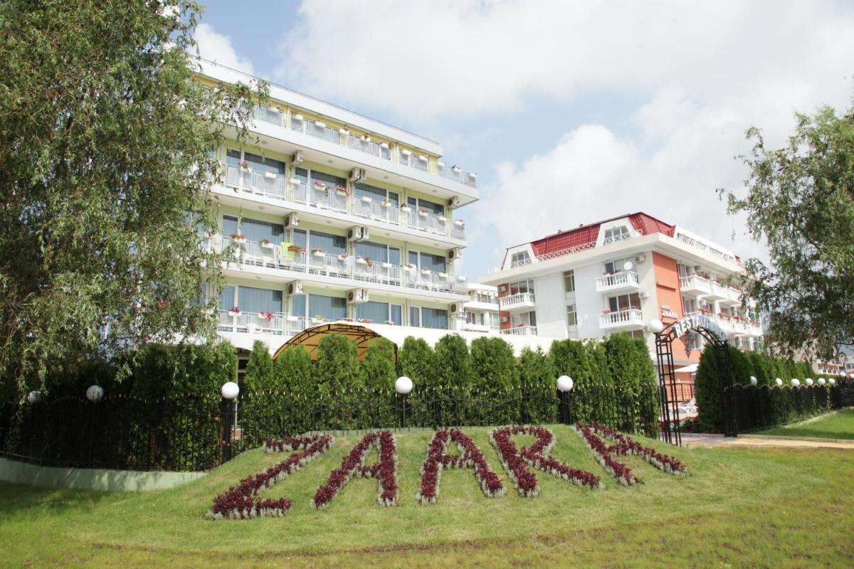 Hotel Zaara - Housity