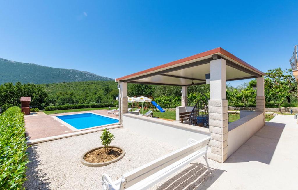 Apartment ALFI, Omiš - Ostrvica - Housity