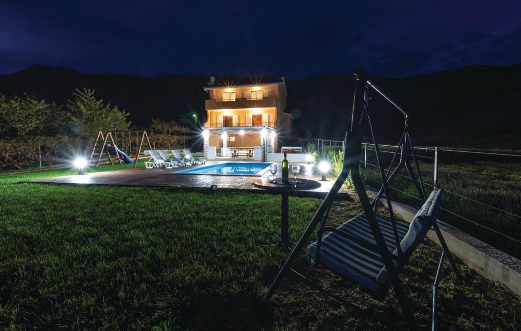 Apartment ALFI, Omiš - Ostrvica - Housity
