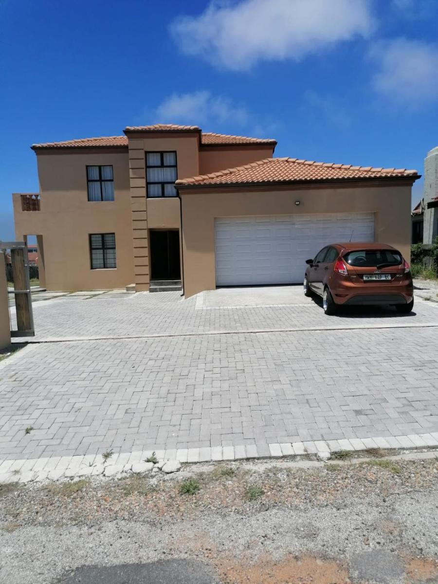 Pardone Crescent - Housity