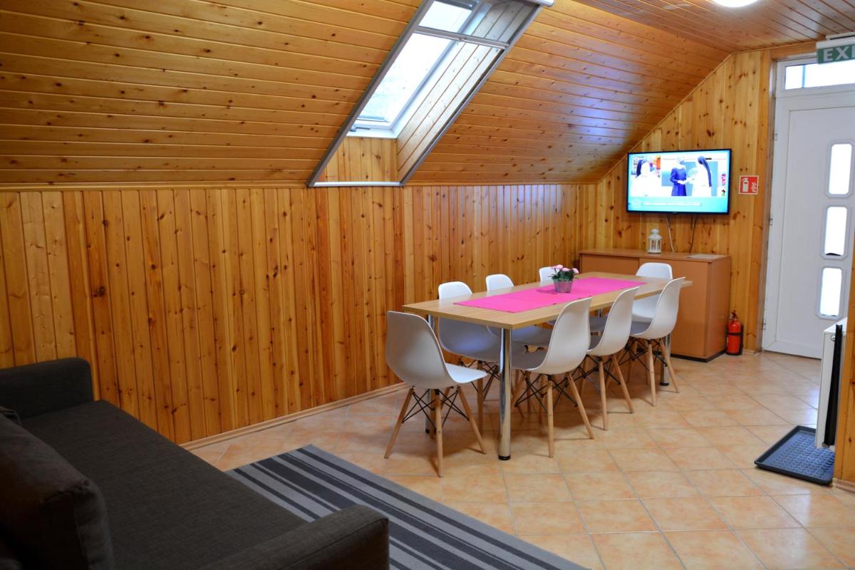 Gesztenyés Apartmanház Tiszaalpár - Housity