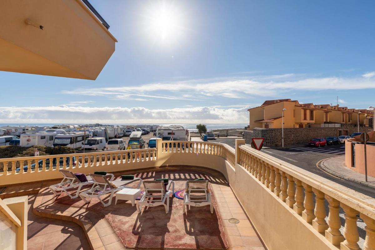 MEDANO4YOU Carmen's Beach House - Housity