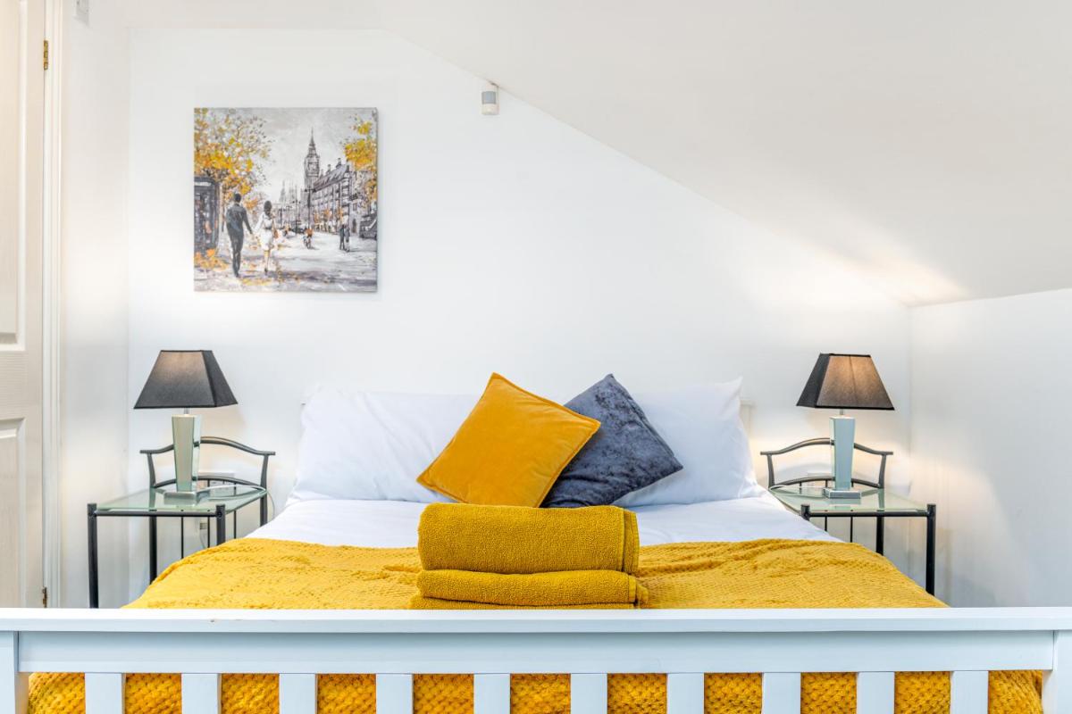 Liquorice Suite - Housity