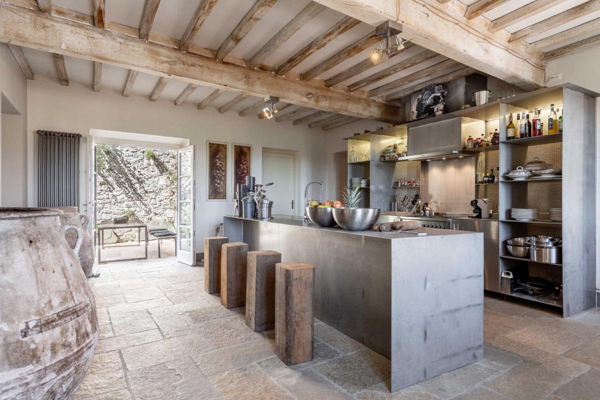Palazzo Giusti, Understated Luxury with a Welcoming Ambience on the Hills of Lucca - Housity