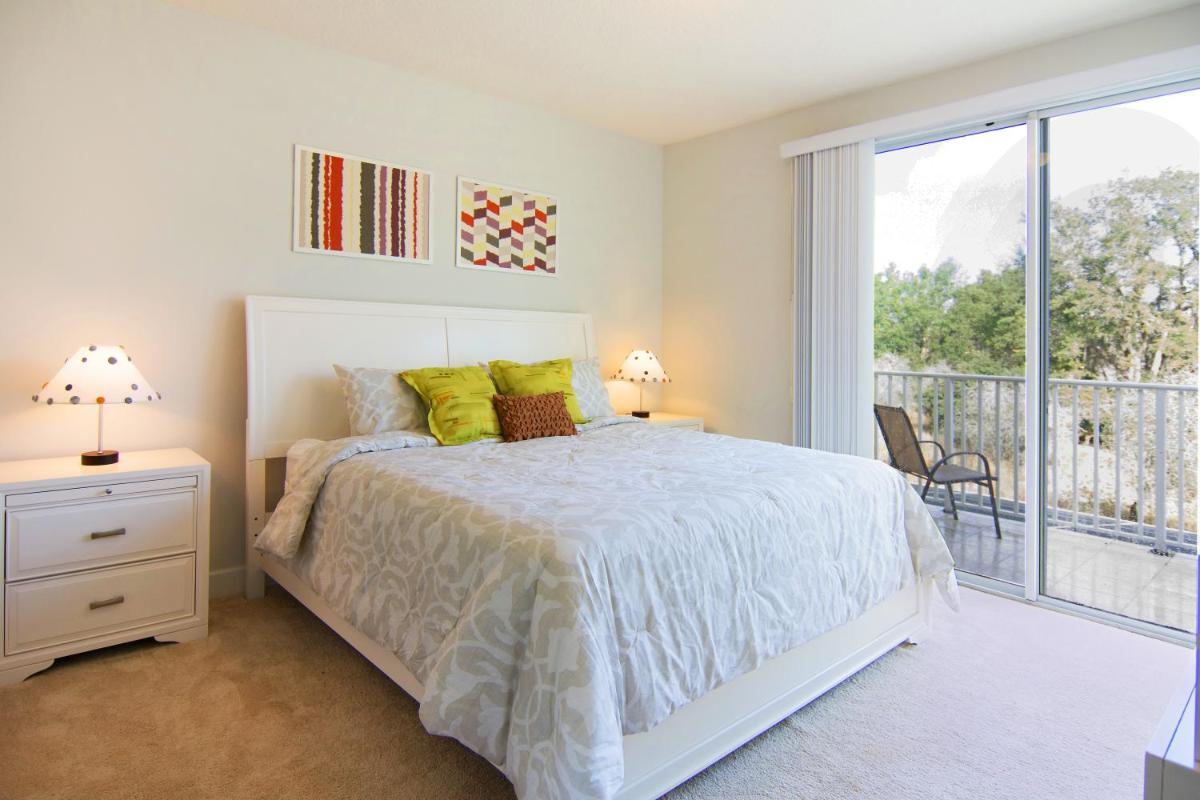 Serenity Resort 3 Bedroom Vacation Townhome with Pool (2008) - Housity