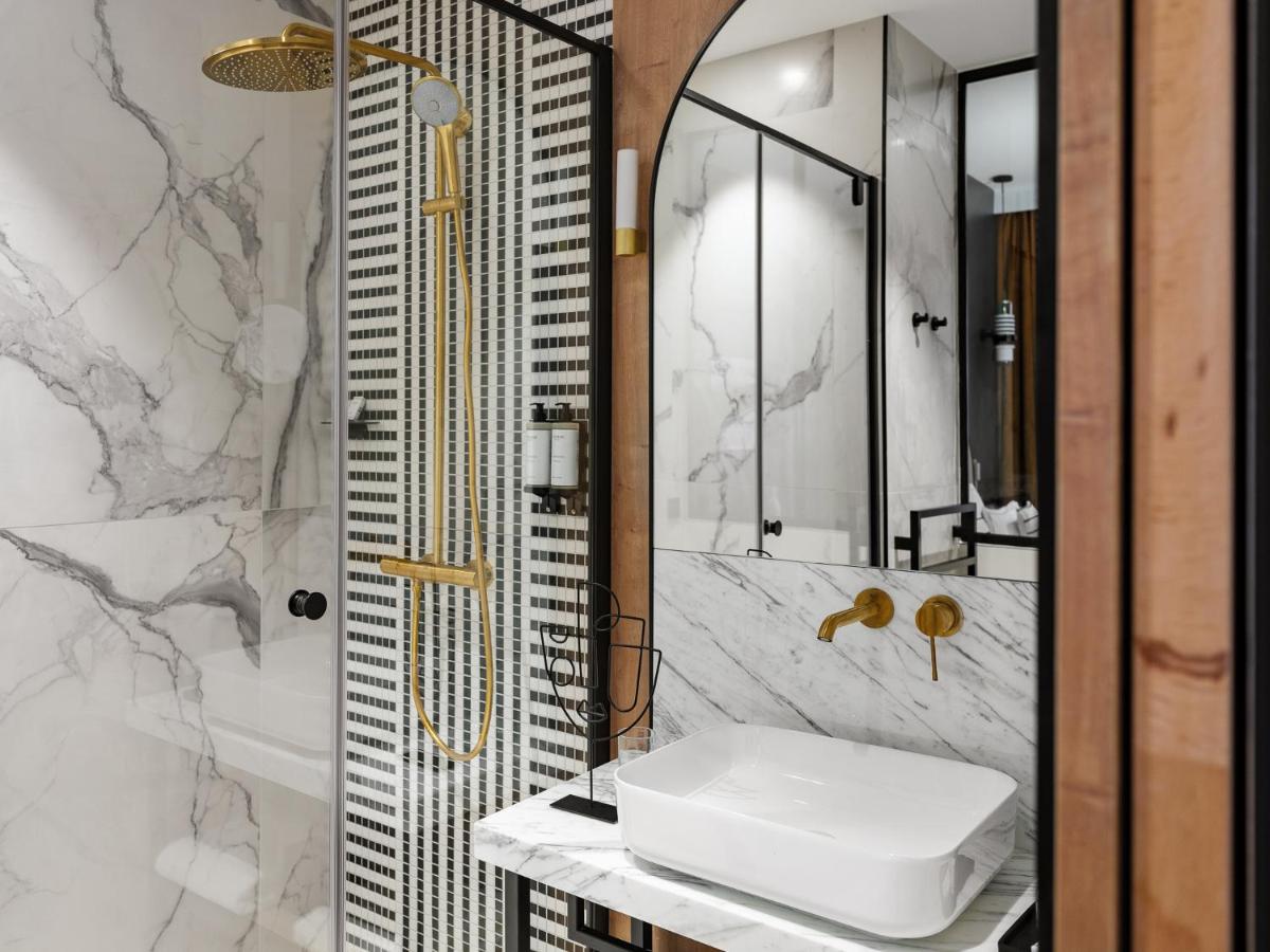Salle de bains dans l'établissement Dandy Hotel