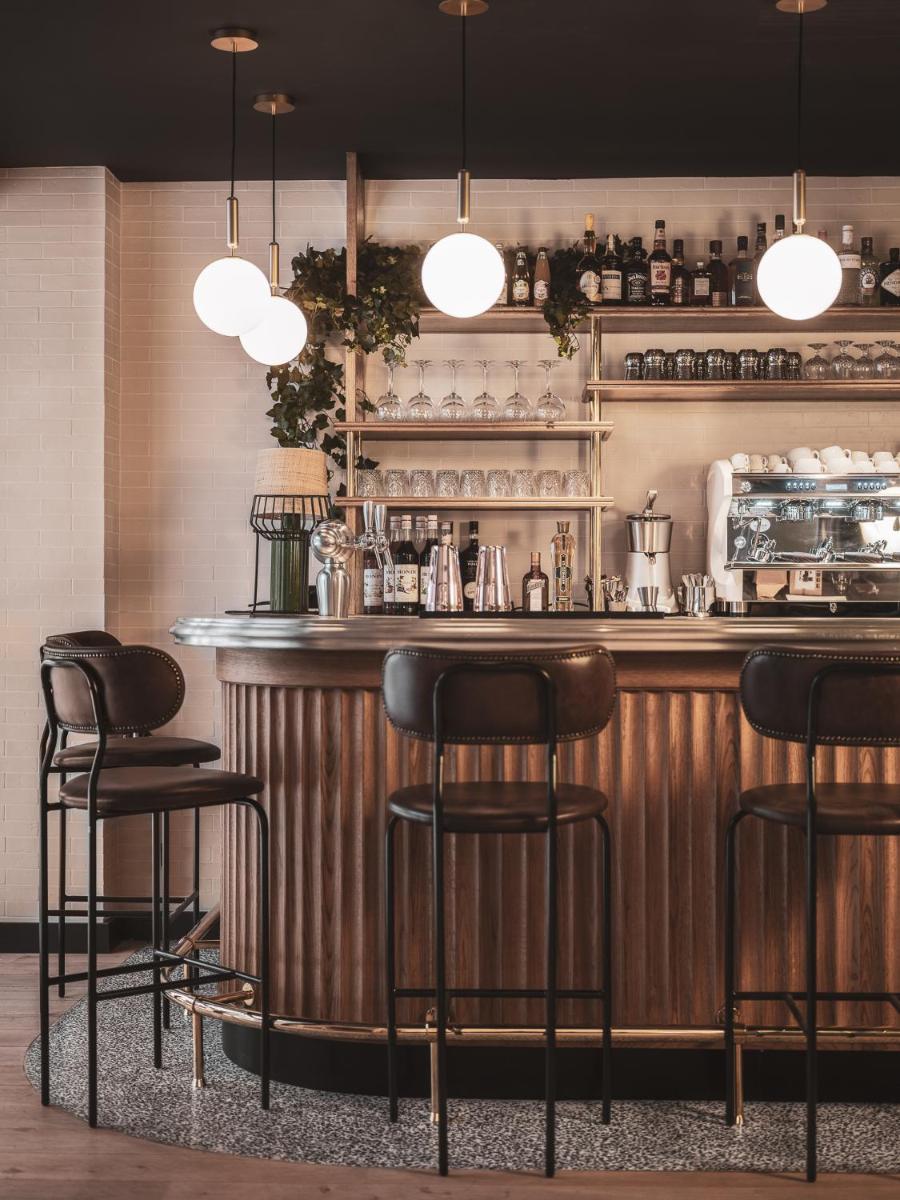 Salon ou bar de l'établissement Dandy Hotel