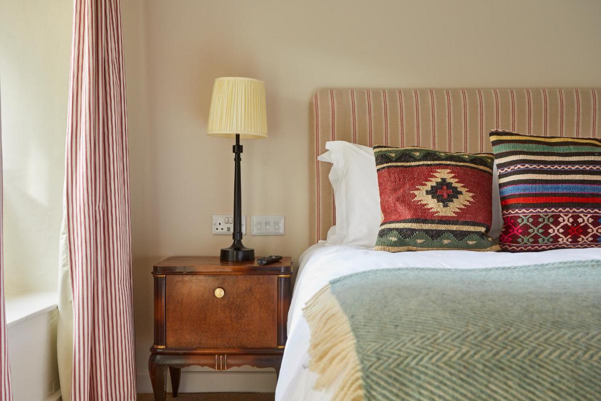 The Lamb Inn - Housity