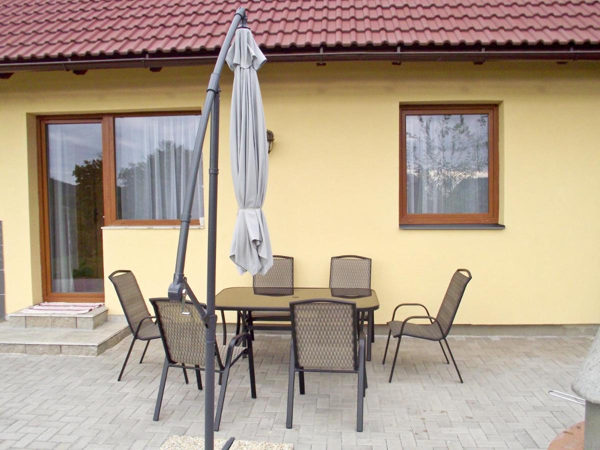 Baráček–Český ráj - Housity
