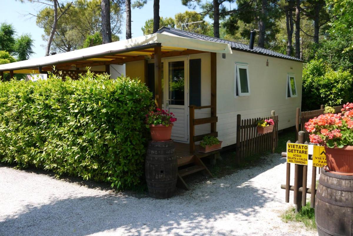 Tobacco Road camping Sirolo - Housity