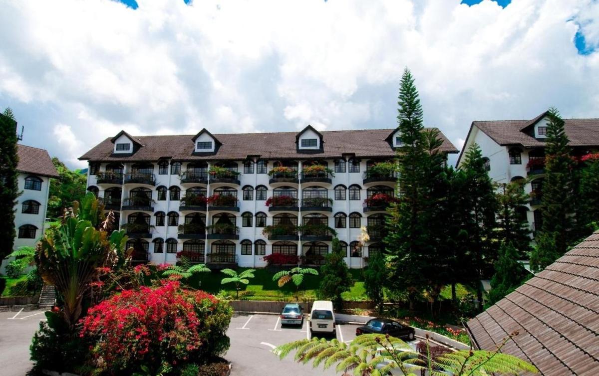 Strawberry Park Resort - Housity