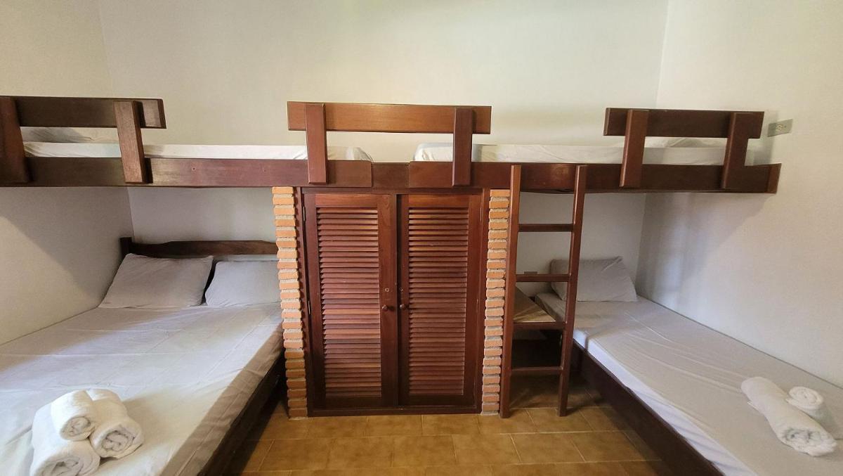 Casa com piscina a 350m da praia em Boiçucanga - Housity