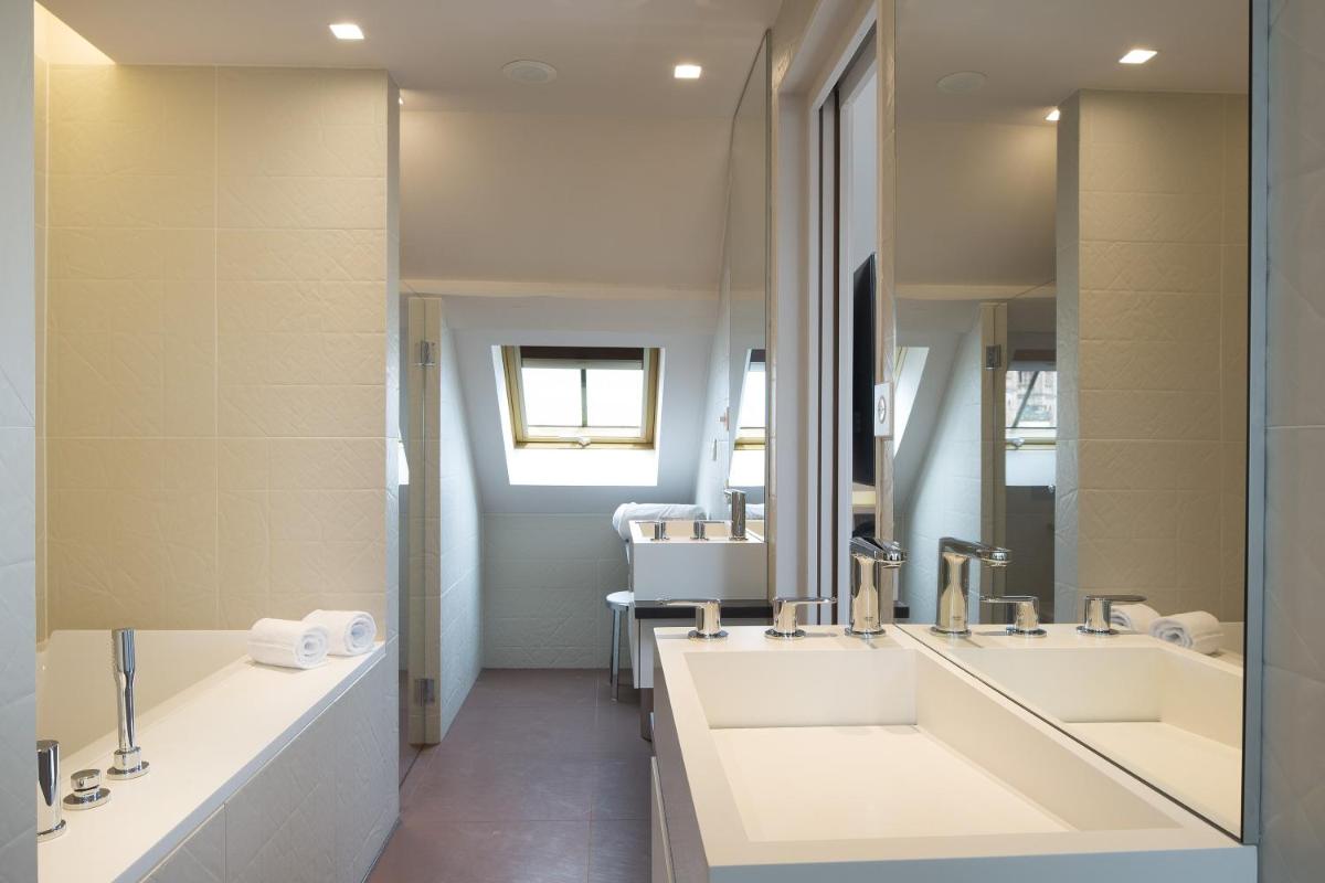 Salle de bains dans l'établissement Hotel D - Strasbourg