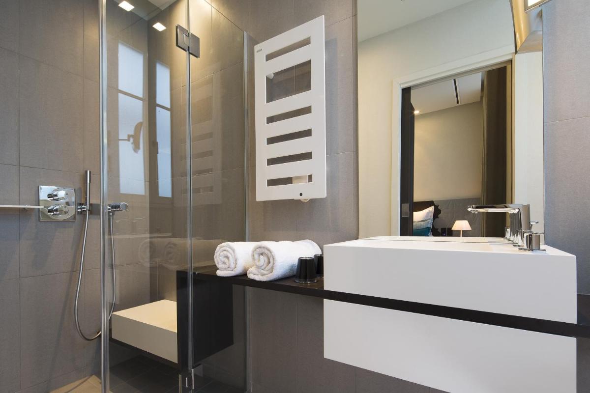 Salle de bains dans l'établissement Hotel D - Strasbourg