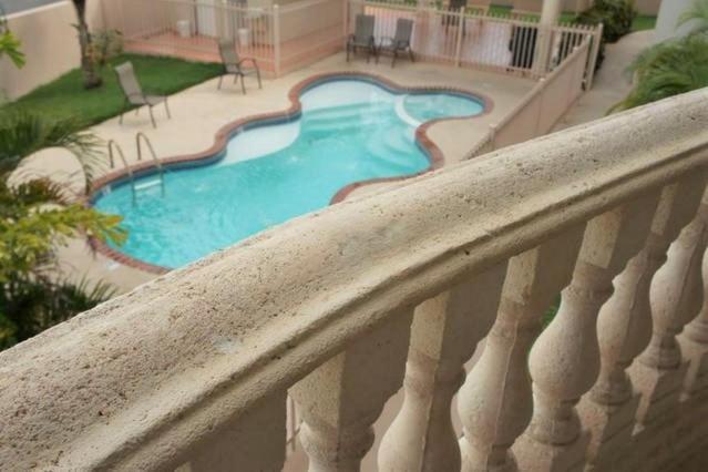 Pelícano Condo - Housity