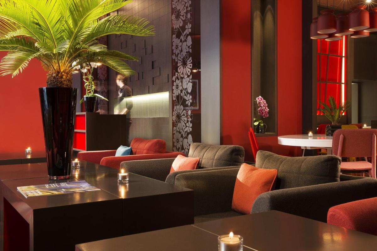Coin salon dans l'établissement Hotel D - Strasbourg