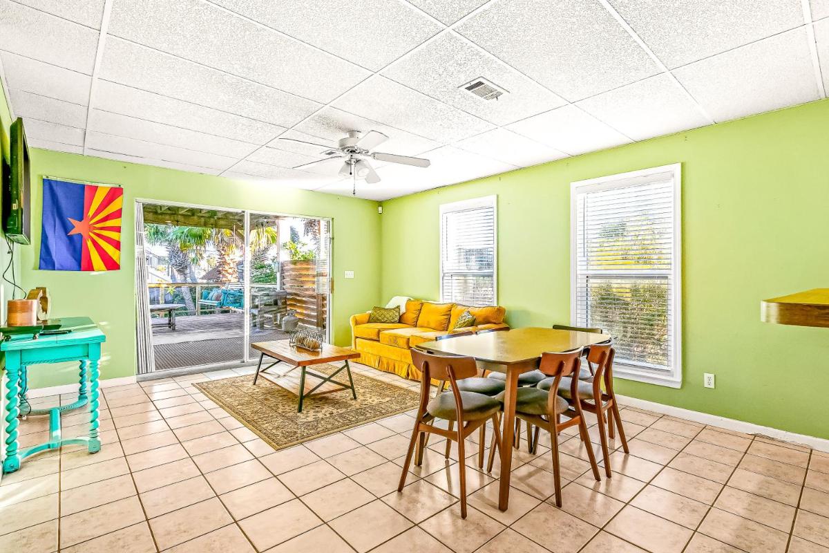 Flip Side Oasis - Housity