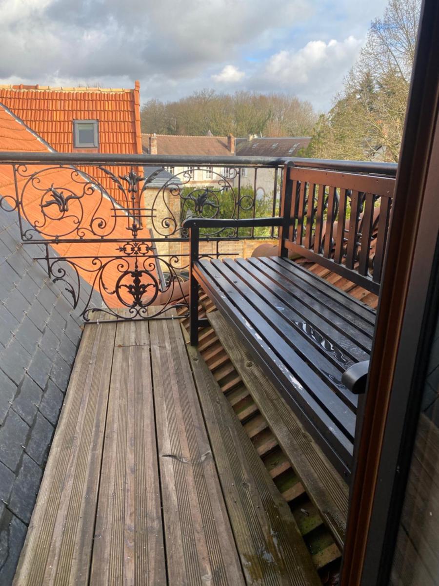 Loft dans le clocher face au chateau - Housity