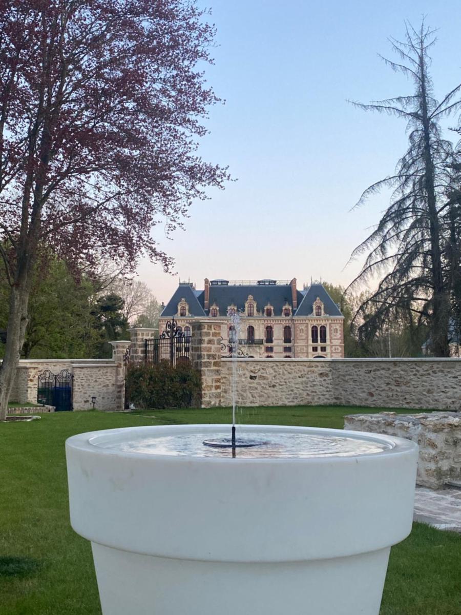 Loft dans le clocher face au chateau - Housity