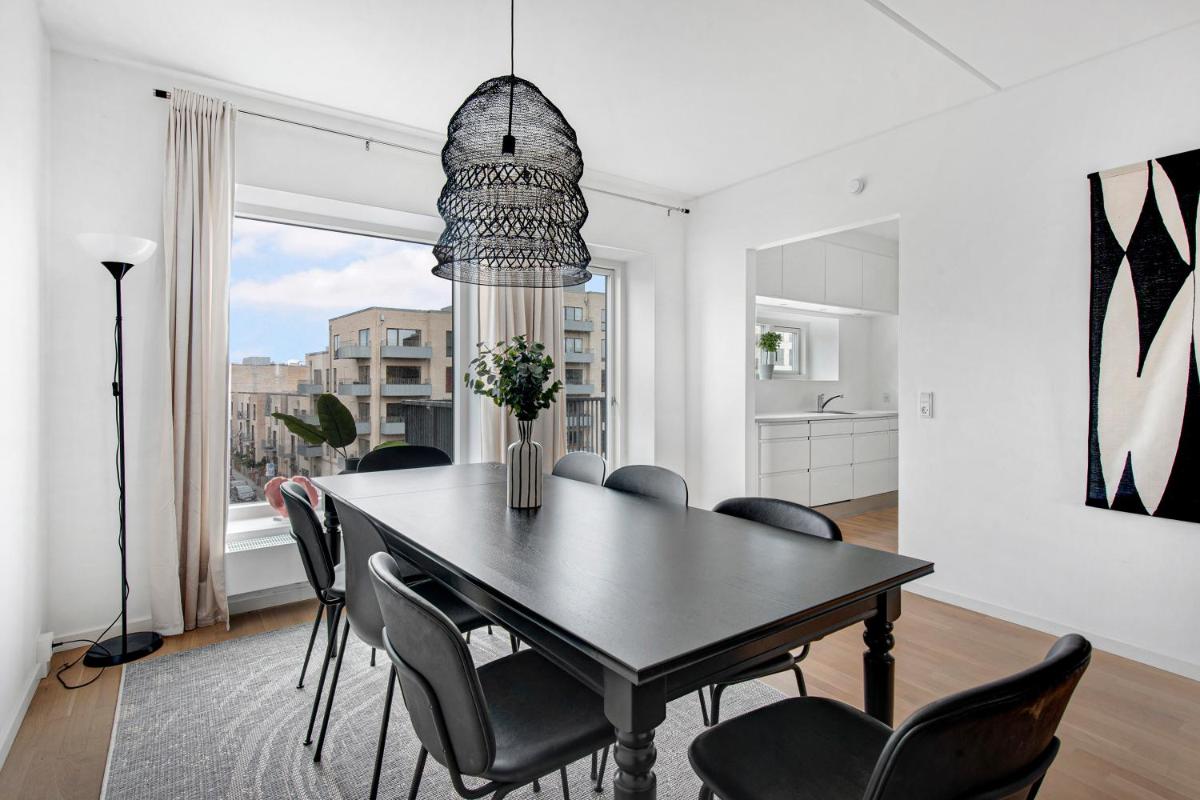 Suitetrails - Sanders Arena - Precious Three-Bedroom Apartment Close to Metro Station