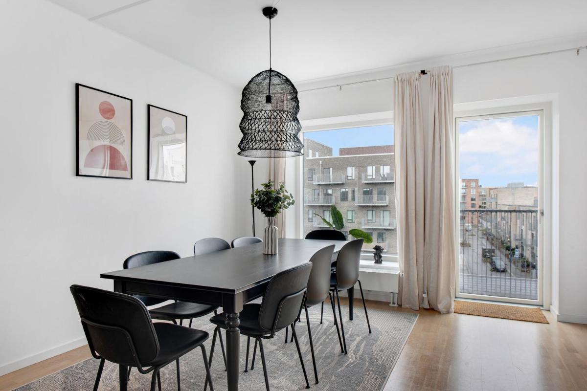 Suitetrails - Sanders Arena - Precious Three-Bedroom Apartment Close to Metro Station