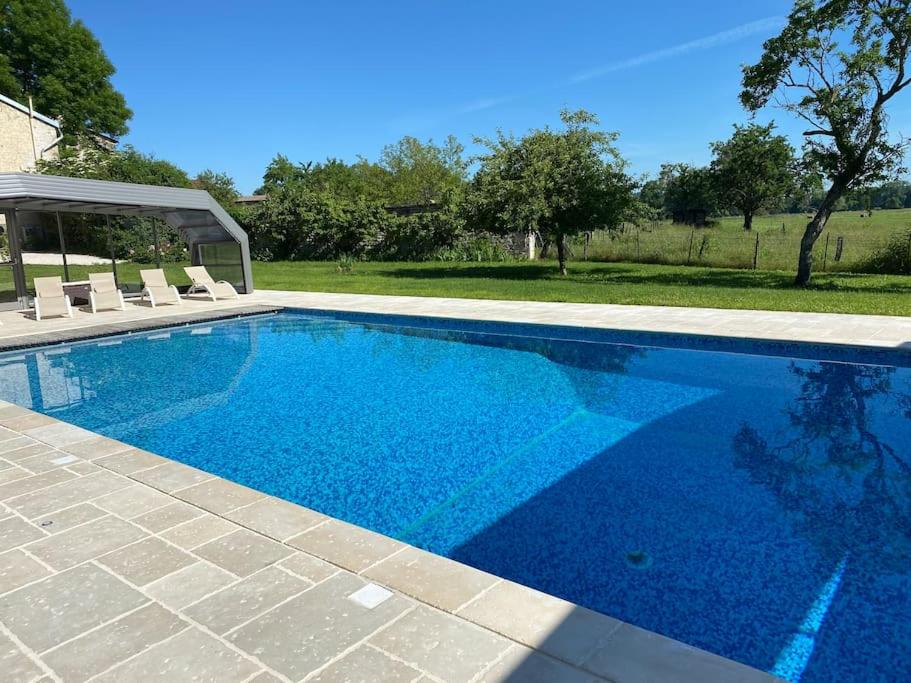 Demeure de prestige avec piscine chauffée et spa - Housity