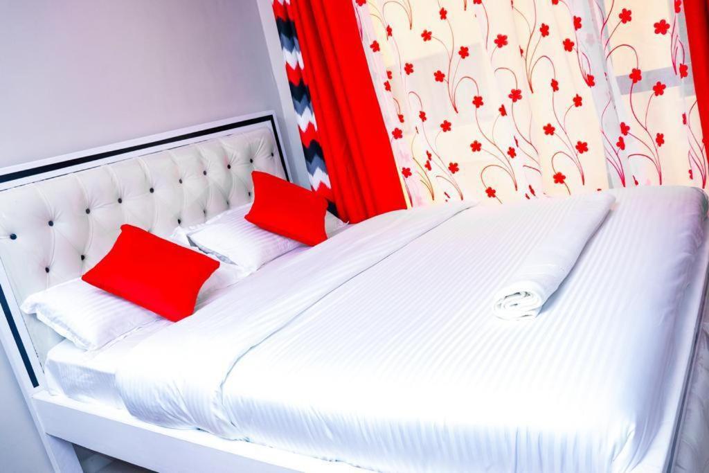 Maven Sparkles Furnished Apartments - Housity
